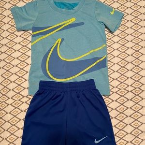 Toddler boys 3T Nike dry fit set